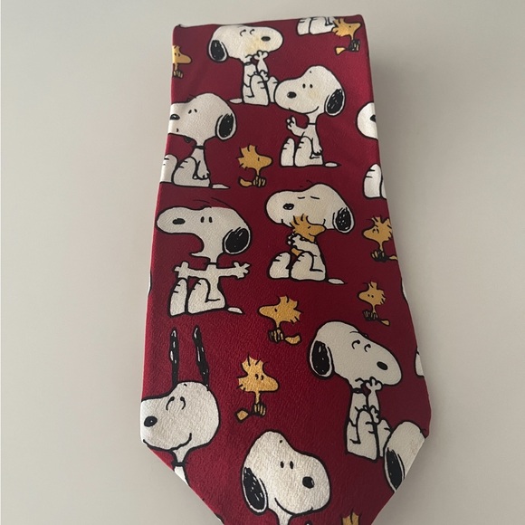 Peanuts Tie Charlie Brown Snoopy & Woodstock 100% Silk - Picture 1 of 5